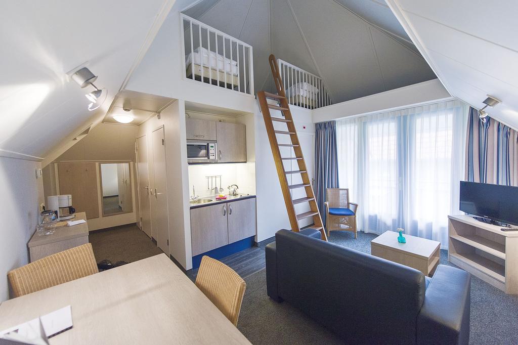 Hotel Bornholm West-Terschelling Habitación foto